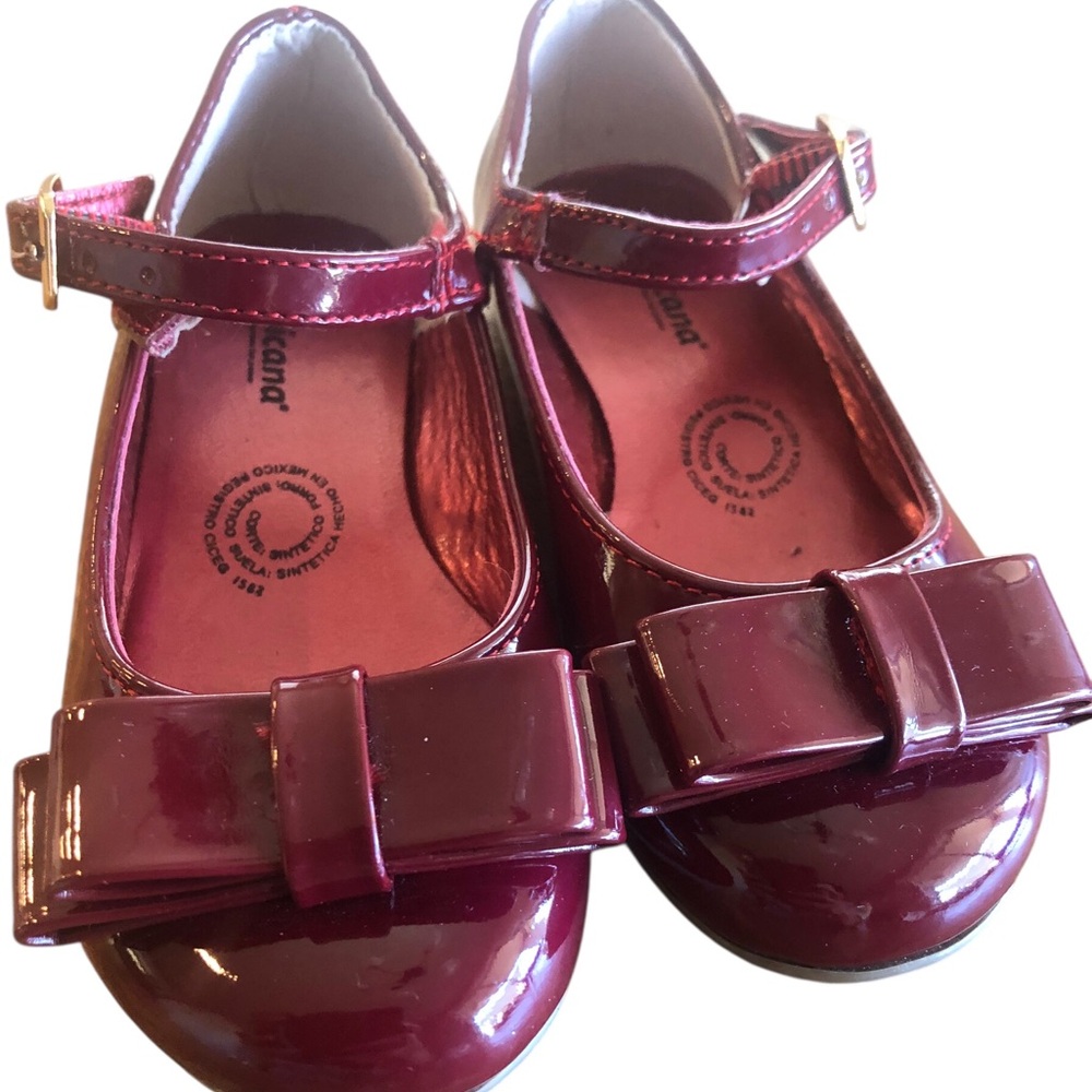 Tropicana Mexico Size 15.5 (US 9) Burgundy Patent Leather Mary Jane Shors w/ Bow